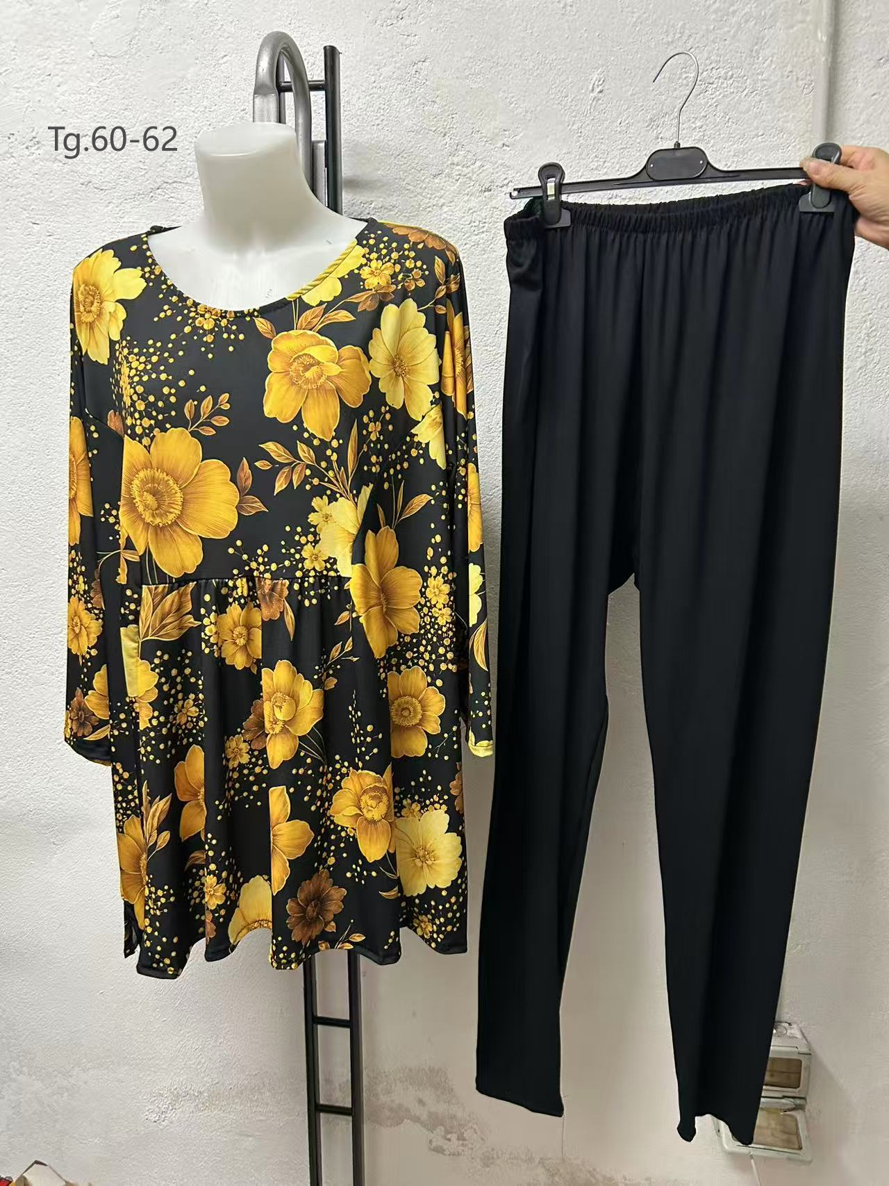 Ensemble Réf. n° 041 Taille 60-62