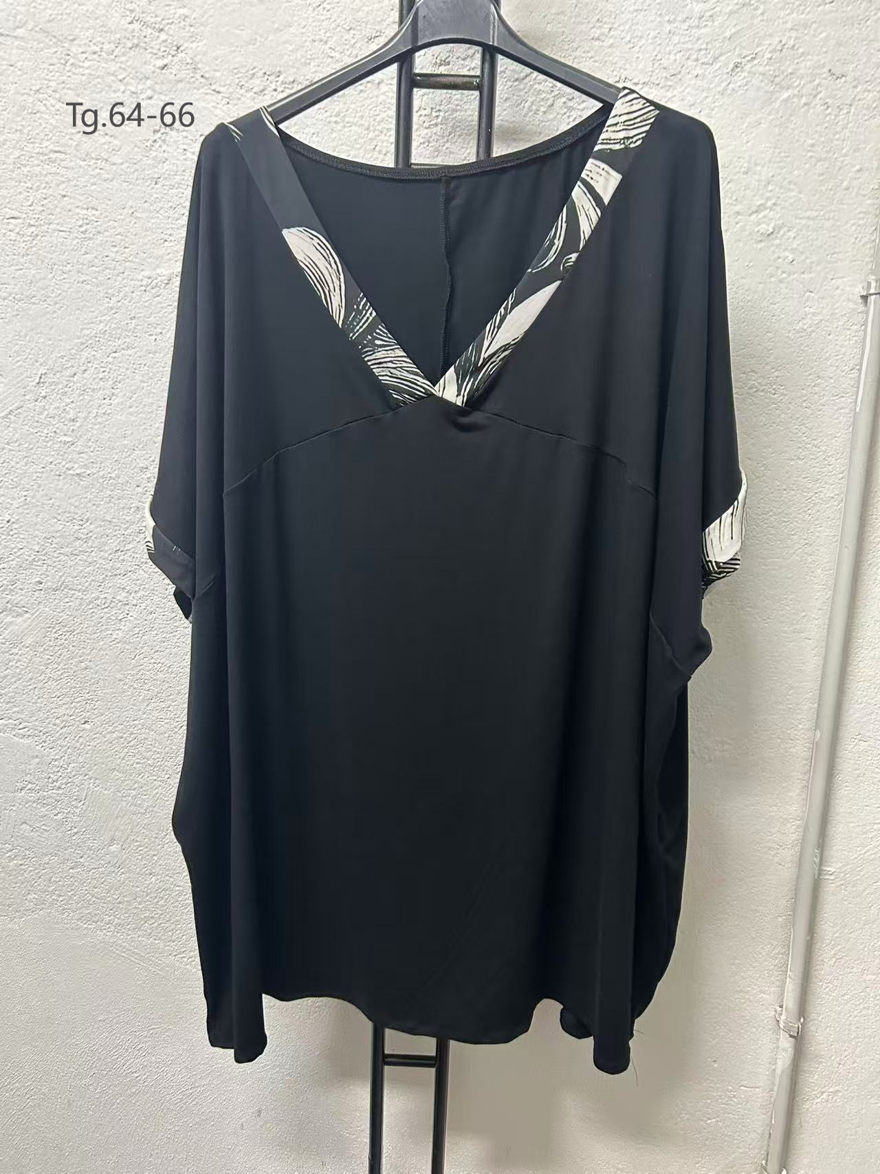 Sweter Kod Lu007 Rozm.60-66+