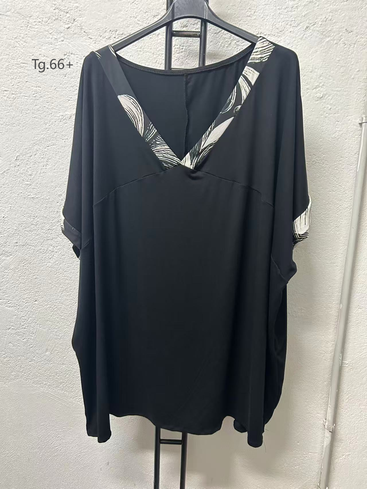 Sweter Kod Lu007 Rozm.60-66+
