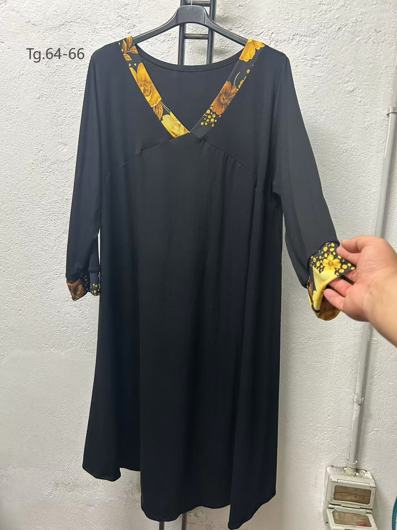 Kleid Art.-Nr. Ag007 Gr. 60-66+