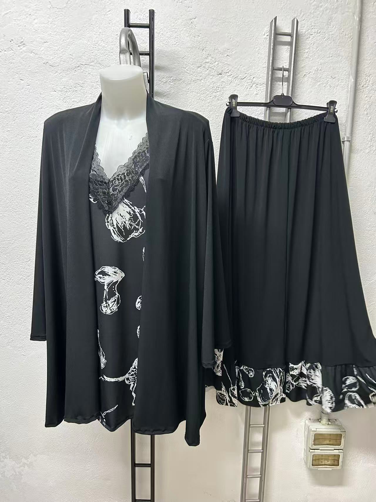 Completo con gonna Cod.Ap129 Tg.60 - 64 - taglie_forti